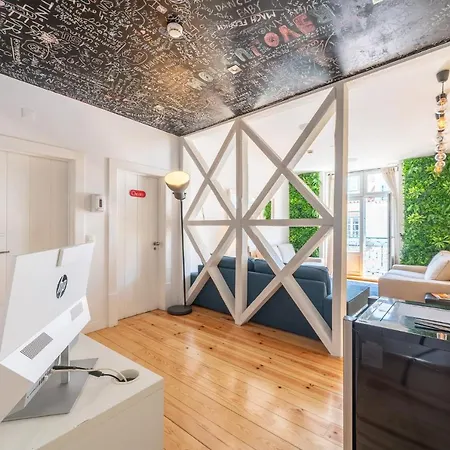 We F Tourists Lissabon