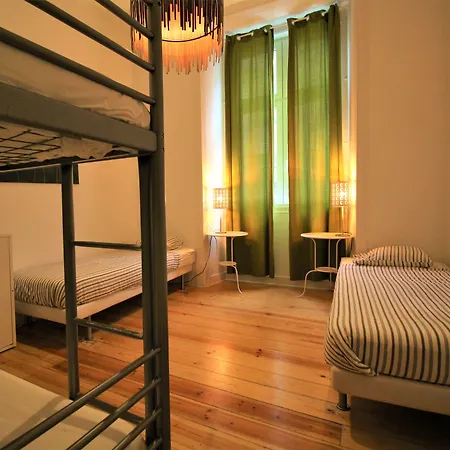 We F Tourists * Lisboa