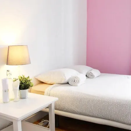 Hostel We F Tourists *