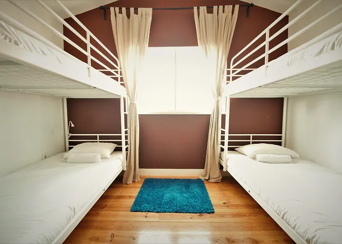 אכסניה We F Tourists ליסבון